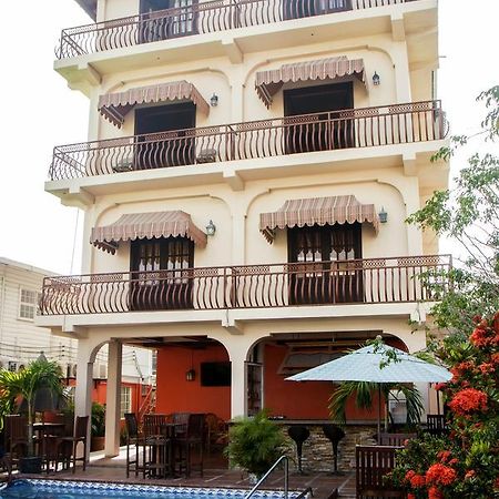 Windjammer International Cuisine & Comfort Inn Georgetown Exterior foto